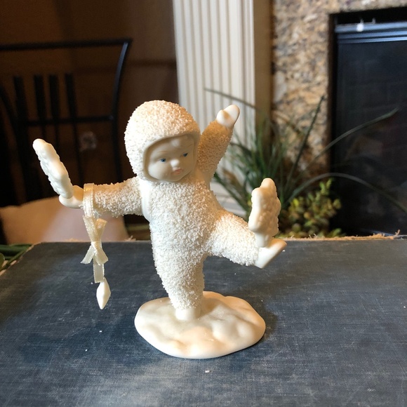 Department 56 Other - Dept 56 Snowbabies - "It's Snowing!" 1999 With Original Box  # 68821